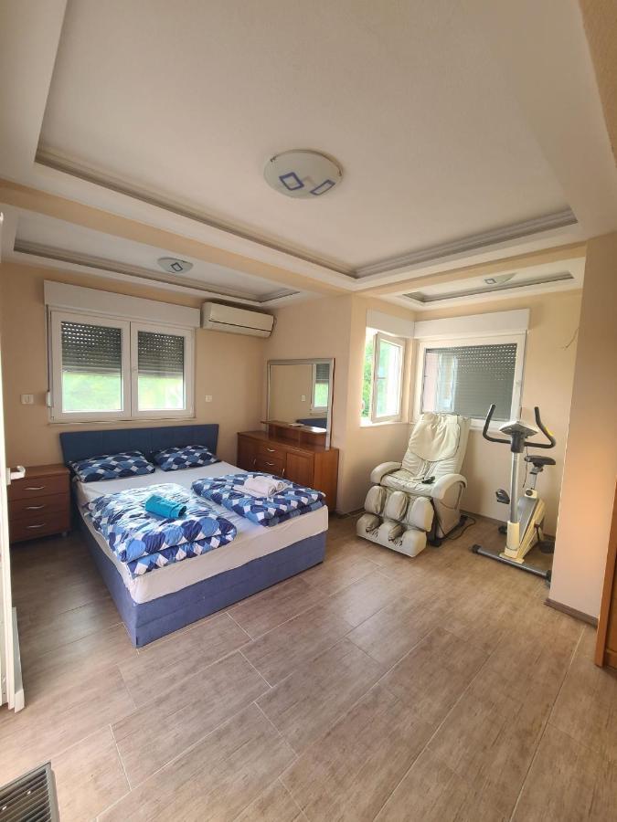 Hacienda Kolenda Apartamento Mostar Exterior foto