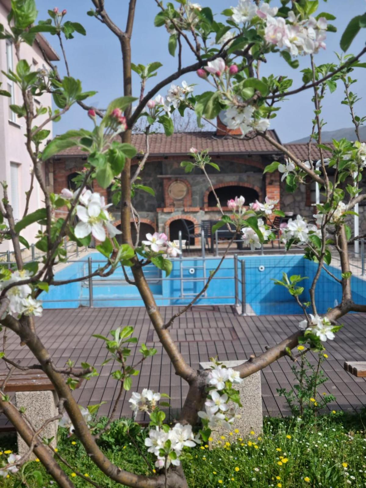 Hacienda Kolenda Apartamento Mostar Exterior foto